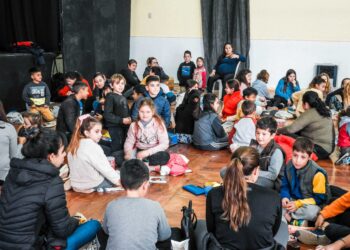 𝗖𝗜𝗘𝗡𝗧𝗢𝗦 𝗗𝗘 𝗖𝗛𝗜𝗖𝗢𝗦 𝗣𝗔𝗥𝗧𝗜𝗖𝗜𝗣𝗔𝗥𝗢𝗡 𝗗𝗘 𝗟𝗔 “𝗙𝗔𝗕𝗥𝗜𝗖𝗔 𝗗𝗘 𝗠𝗘𝗗𝗜𝗔𝗡𝗘𝗧𝗔𝗦”