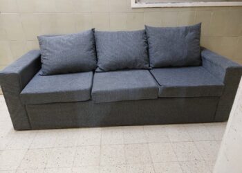 VENADO TUERTO: INSOLITO: DOS MUJERES SUSTRAJERON UN SILLÓN DE LA TERMINAL DE ÓMNIBUS