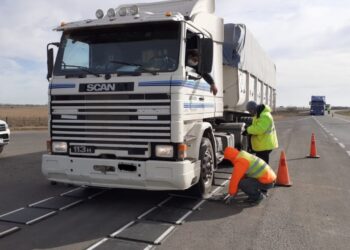 LA PROVINCIA MULTÓ POR MÁS DE  MILLONES A TRES CAMIONES EN ZENÓN PEREYRA POR EXCESOS DE CARGAS