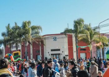 𝗠𝗨𝗟𝗧𝗜𝗧𝗨𝗗𝗜𝗡𝗔𝗥𝗜𝗔 𝗖𝗘𝗟𝗘𝗕𝗥𝗔𝗖𝗜𝗢𝗡 𝗣𝗢𝗥 𝗘𝗟 𝗠𝗘𝗦 𝗗𝗘 𝗟𝗔 𝗡𝗜Ñ𝗘𝗭 