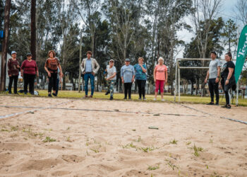 TEODELINA: 𝗔𝗗𝗨𝗟𝗧𝗢𝗦 𝗠𝗔𝗬𝗢𝗥𝗘𝗦 𝗗𝗜𝗦𝗙𝗥𝗨𝗧𝗔𝗥𝗢𝗡 𝗗𝗘 𝗨𝗡𝗔 𝗝𝗢𝗥𝗡𝗔𝗗𝗔 𝗔 𝗣𝗨𝗥𝗢 𝗧𝗘𝗝𝗢