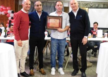 VILLA CAÑAS: INDEPENDIENTE FESTEJÓ EL ASCENSO