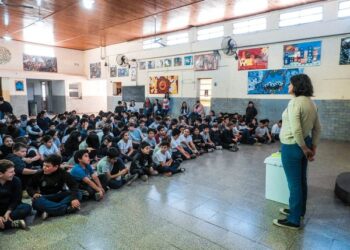 TEODELINA: 𝗠𝗲𝗱𝗶𝗼𝗮𝗺𝗯𝗶𝗲𝗻𝘁𝗲  | 𝗖𝗛𝗔𝗥𝗟𝗔 𝗬 𝗘𝗡𝗧𝗥𝗘𝗚𝗔 𝗗𝗘 𝗖𝗘𝗦𝗧𝗢𝗦 𝗦𝗘𝗣𝗔𝗥𝗔𝗗𝗢𝗥𝗘𝗦 𝗗𝗘 𝗥𝗘𝗦𝗜𝗗𝗨𝗢𝗦