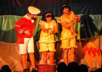 𝗜𝗡𝗖𝗥𝗘𝗜𝗕𝗟𝗘 𝗣𝗨𝗘𝗦𝗧𝗔 𝗘𝗡 𝗘𝗦𝗖𝗘𝗡𝗔 𝗘𝗡 𝗧𝗘𝗢𝗗𝗘𝗟𝗜𝗡𝗔