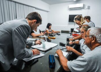 TEODELINA: 𝗡𝗨𝗘𝗩𝗔 𝗘𝗡𝗧𝗥𝗘𝗚𝗔 𝗗𝗘 𝗙.𝗔.𝗘. 𝗔 𝗜𝗡𝗦𝗧𝗜𝗧𝗨𝗖𝗜𝗢𝗡𝗘𝗦 𝗟𝗢𝗖𝗔𝗟𝗘𝗦