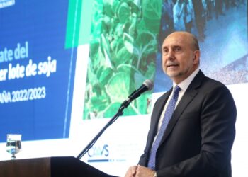 PEROTTI PARTICIPÓ DEL REMATE DEL PRIMER LOTE DE SOJA EN LA BOLSA DE COMERCIO DE ROSARIO