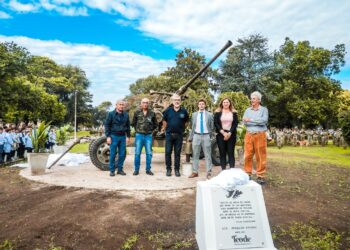 TEODELINA 𝗠𝗔𝗟𝗩𝗜𝗡𝗔𝗦: 𝗗𝗘𝗨𝗗𝗔 𝗦𝗔𝗟𝗗𝗔𝗗𝗔 𝗖𝗢𝗡 𝗨𝗡 𝗘𝗠𝗢𝗧𝗜𝗩𝗢 𝗔𝗖𝗧𝗢