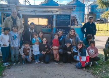 TEODELINA: 𝘋𝘖𝘕𝘈𝘊𝘐Ó𝘕 𝘈 𝘓𝘈 𝘌𝘚𝘊𝘜𝘌𝘓𝘈 194 “𝘋𝘖𝘔𝘐𝘕𝘎𝘖 𝘍. 𝘚𝘈𝘙𝘔𝘐𝘌𝘕𝘛𝘖”