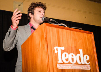 𝐀𝐜𝐭𝐨 𝐩𝐨𝐫 𝐞𝐥 𝟐𝟏𝟑° 𝐀𝐧𝐢𝐯𝐞𝐫𝐬𝐚𝐫𝐢𝐨 𝐩𝐨𝐫 𝐥𝐚 𝐑𝐞𝐯𝐨𝐥𝐮𝐜𝐢ó𝐧 𝐝𝐞 𝐌𝐚𝐲𝐨