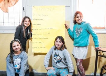 TEODELINA:     “𝗦𝗜 𝗬𝗢 𝗙𝗨𝗘𝗥𝗔 𝗣𝗥𝗘𝗦𝗜𝗗𝗘𝗡𝗧𝗘…”