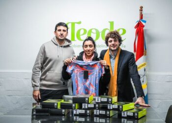 TEODELINA: 𝐄𝐍𝐓𝐑𝐄𝐆𝐀 𝐃𝐄 𝐑𝐄𝐌𝐄𝐑𝐀𝐒 𝐀 𝐂𝐈𝐂𝐋𝐈𝐒𝐓𝐀𝐒