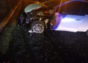 *Accidente de Tránsito en General Arenales: Colisión entre Automóvil y Camión*