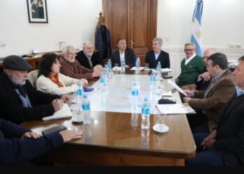 GREMIOS DOCENTES Y ESTATALES ACEPTARON LA OFERTA SALARIAL DEL GOBIERNO PROVINCIAL