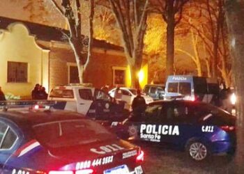 VENADO TUERTO: DETUVIERON A DOS PERSONAS SEÑALADAS POR BALEAR UNA VIVIENDA