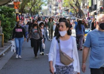 LOS CASOS DE CORONAVIRUS AUMENTARON UN 120% EN EL ÚLTIMO MES EN ARGENTINA