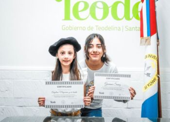 COMUNA DE TEODELINA: ¡𝐅𝐞𝐥𝐢𝐜𝐢𝐭𝐚𝐜𝐢𝐨𝐧𝐞𝐬 𝐆𝐢𝐨𝐯𝐚𝐧𝐚 𝐲 𝐀𝐧𝐠𝐞𝐥𝐢𝐧𝐚!