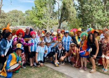 TEODELINA -𝗙𝗜𝗡𝗔𝗟𝗜𝗭𝗢 𝗟𝗔 𝗖𝗢𝗟𝗢𝗡𝗜𝗔 𝗗𝗘 𝗩𝗘𝗥𝗔𝗡𝗢 𝗣𝗔𝗥𝗔 𝗔𝗗𝗨𝗟𝗧𝗢𝗦 𝗠𝗔𝗬𝗢𝗥𝗘𝗦