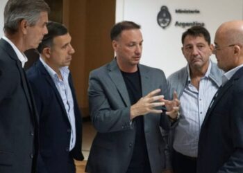 Autoridades nacionales y provinciales acordaron reactivar obras públicas que estaban paralizadas en Santa Fe