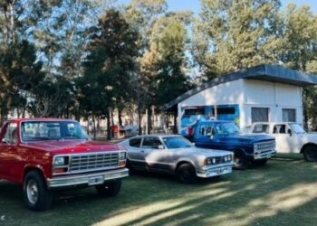 TEODELINA: 𝗝𝗨𝗡𝗧𝗔𝗗𝗔 𝗦𝗢𝗟𝗜𝗗𝗔𝗥𝗜𝗔 𝗖𝗢𝗡 𝗔𝗨𝗧𝗢𝗦 𝗖𝗟𝗔𝗦𝗜𝗖𝗢𝗦 𝗬 𝗠𝗢𝗧𝗢𝗦