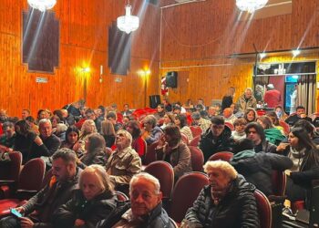 TEODELINA: T𝐞𝐚𝐭𝐫𝐨  |  𝐑𝐔𝐌𝐄𝐑𝐎 𝐘 𝐉𝐎𝐋𝐈𝐄𝐓𝐀: La historia de amor más divertida de los últimos tiempos