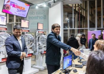 Pullaro: “Bajamos el gasto político y público para invertir en que las clases media y baja puedan acceder a su vivienda”