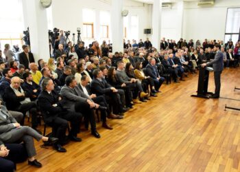 Pullaro anunció una inversión de $ 196 mil millones en un histórico plan de gasoductos para la provincia