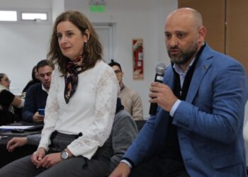 Provincia brinda apoyo económico para la formación científico-tecnológica de profesionales santafesinos