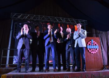 Pullaro convocó a los industriales a “acompañar las transformaciones necesarias para el desarrollo productivo”