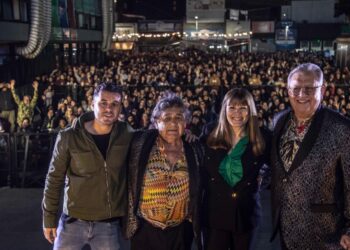 Con la presentación del libro de Los Palmeras, culminó una exitosa edición de la Feria del Libro Rosario
