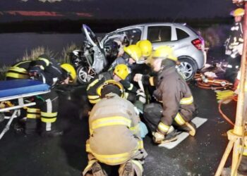 DOS MUERTOS EN UN CHOQUE FRONTAL EN RUTA 8 ENTRE VENADO TUERTO Y MAGGIOLO  DOS MUERTOS EN UN CHOQUE FRONTAL EN RUTA 8 ENTRE VENADO TUERTO Y MAGGIOLO