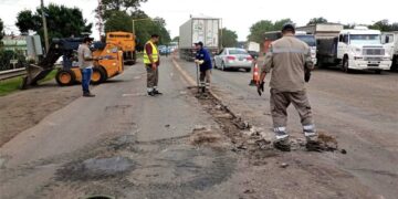 VIALIDAD NACIONAL INTERVIENE LA RUTA 33 A LA ALTURA DE MURPHY VIALIDAD NACIONAL INTERVIENE LA RUTA 33 A LA ALTURA DE MURPHY