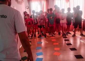 TEODELINA: ¡𝗩𝗨𝗘𝗟𝗧𝗔 𝗔 𝗖𝗟𝗔𝗦𝗘𝗦!