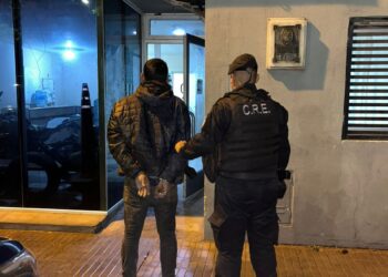 Villa Cañas: Conductor ebrio despistó en la ruta luego de intentar fugarse de un control.