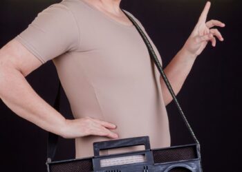 TEATRO: “FEITAS” UNIPERSONAL DE MARINA CASTILLO EN TEODELINA EL 17 DE MAYO A LAS 21 HS.