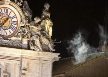 Prevost, se convierte en el primer papa estadounidense y peruano con el nombre de León XIV© Will VASSILOPOULO