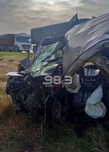 Accidente en la 33 entre camión y camioneta