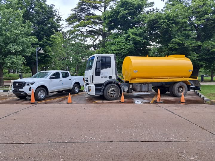 La Municipalidad adquirió un nuevo tanque regador y una camioneta 0KM, a través del Fondo provincial de Obras Menores.