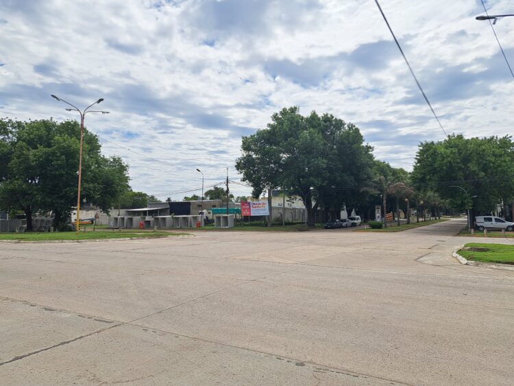 CORTE EN EL ACCESO DE AV. 50 POR OBRA DE DESAGÜE