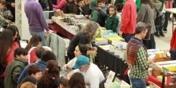 VENADO TUERTO: EL PRIMER DÍA LA FERIA DEL LIBRO EN IMÁGENES VENADO TUERTO: EL PRIMER DÍA LA FERIA DEL LIBRO EN IMÁGENES