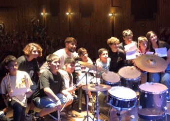 TEODELINA: El curso de Batería cerró el año con una muestra muy especial