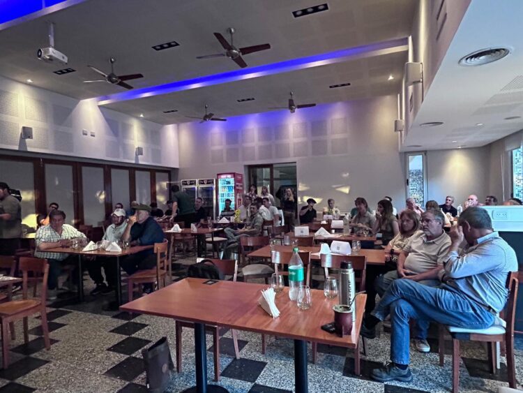 General Arenales reunió a productores ganaderos en una charla de actualización técnica. General Arenales reunió a productores ganaderos en una charla de actualización técnica.