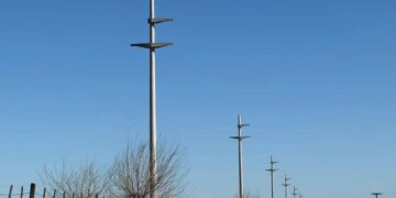 DI GREGORIO: “AVANZA EL NUEVO TENDIDO ELÉCTRICO PARA LA PRODUCCIÓN Y LOS VECINOS DEL SUR ”