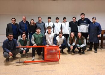 VILLA CAÑAS : ALUMNOS DE LA ESCUELA TÉCNICA FABRICARON CESTOS DE RESIDUOS PARA NUESTROS ESPACIOS PÚBLICOS